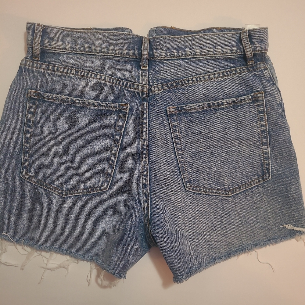 PacSun High rise Icon button fly, jean short, distressed cutoff, size 28. - Picture 2 of 10